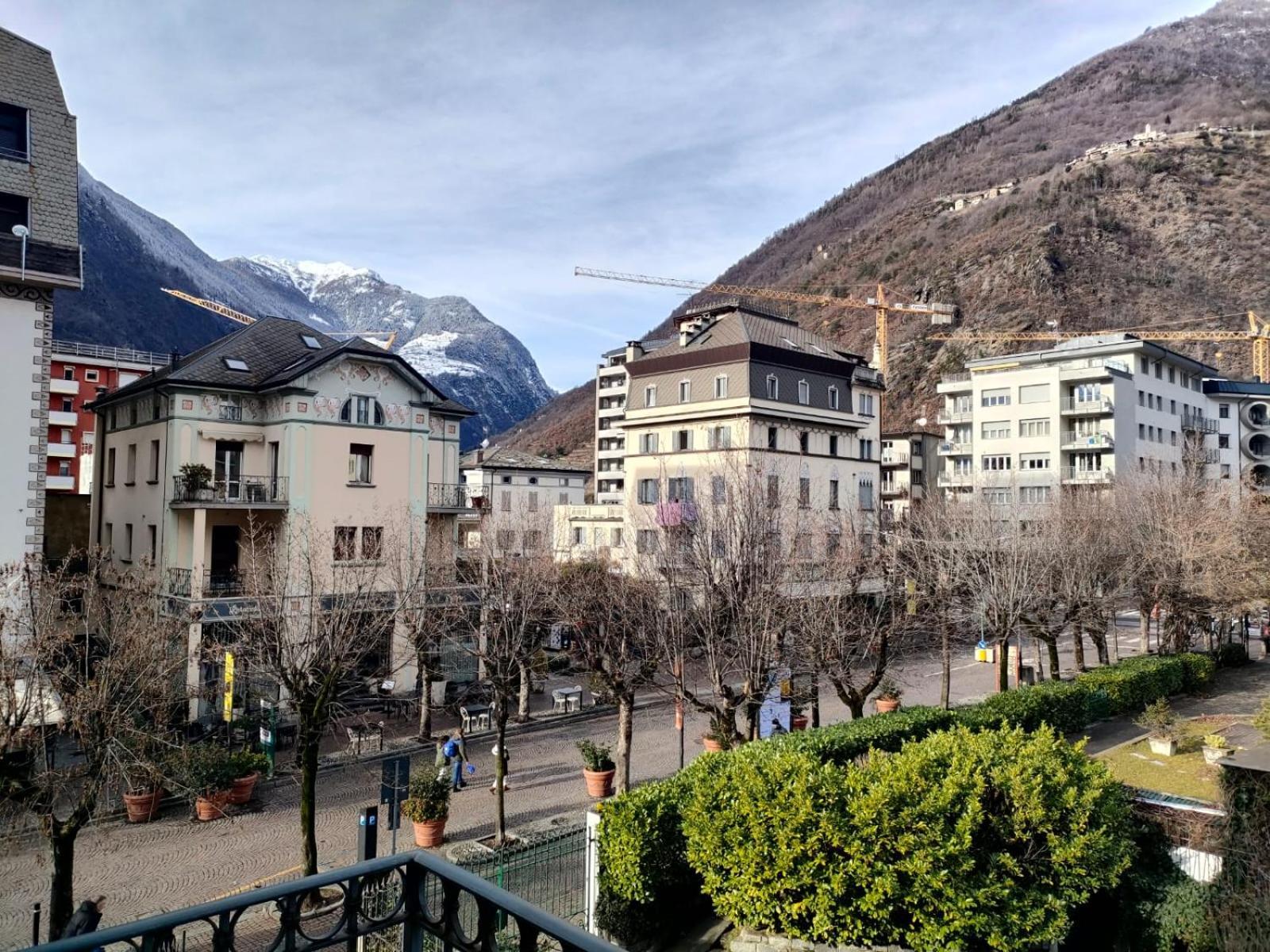 Bernina Station Center Apartment - Tirano Exterior photo