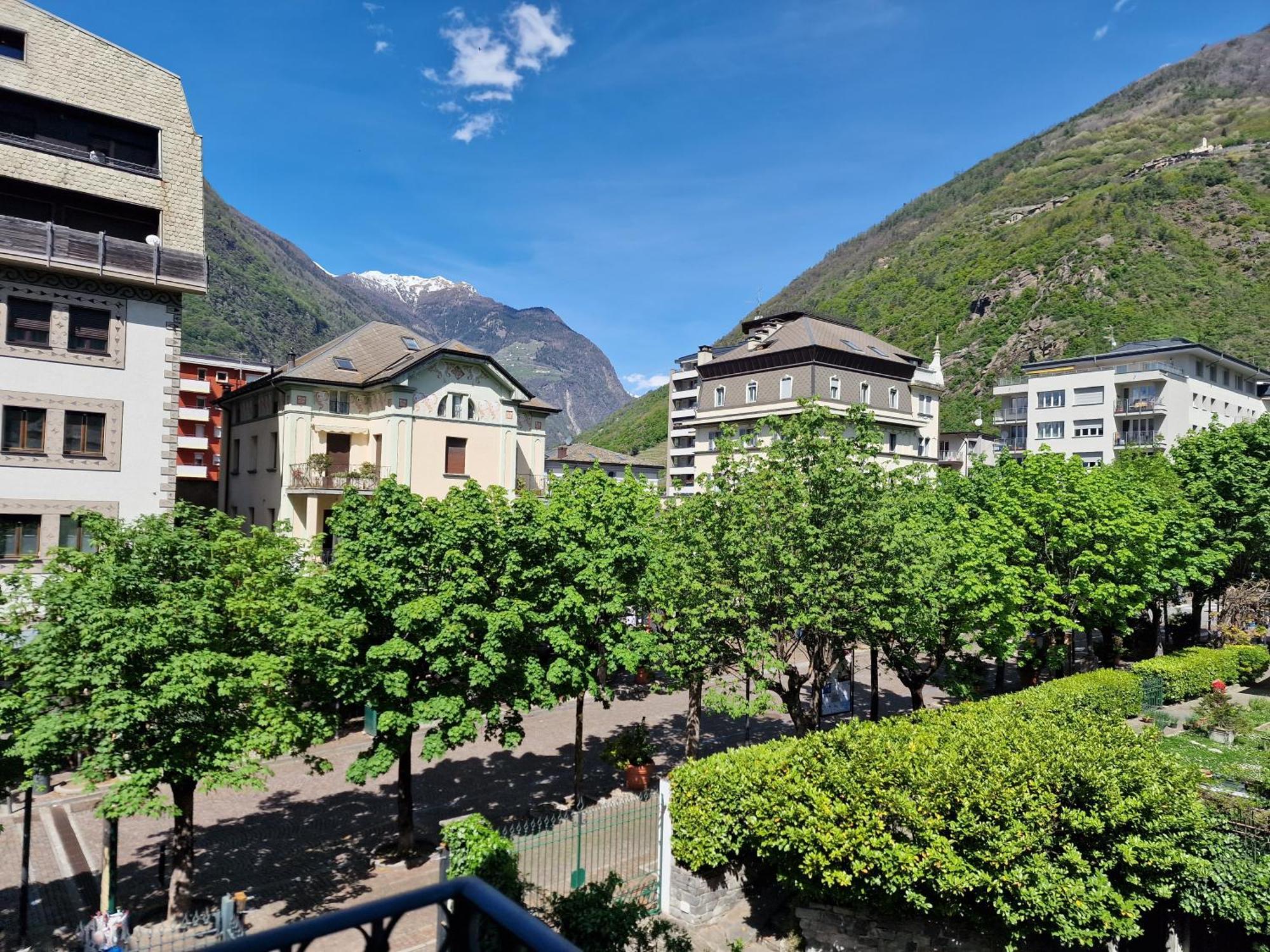 Bernina Station Center Apartment - Tirano Exterior photo